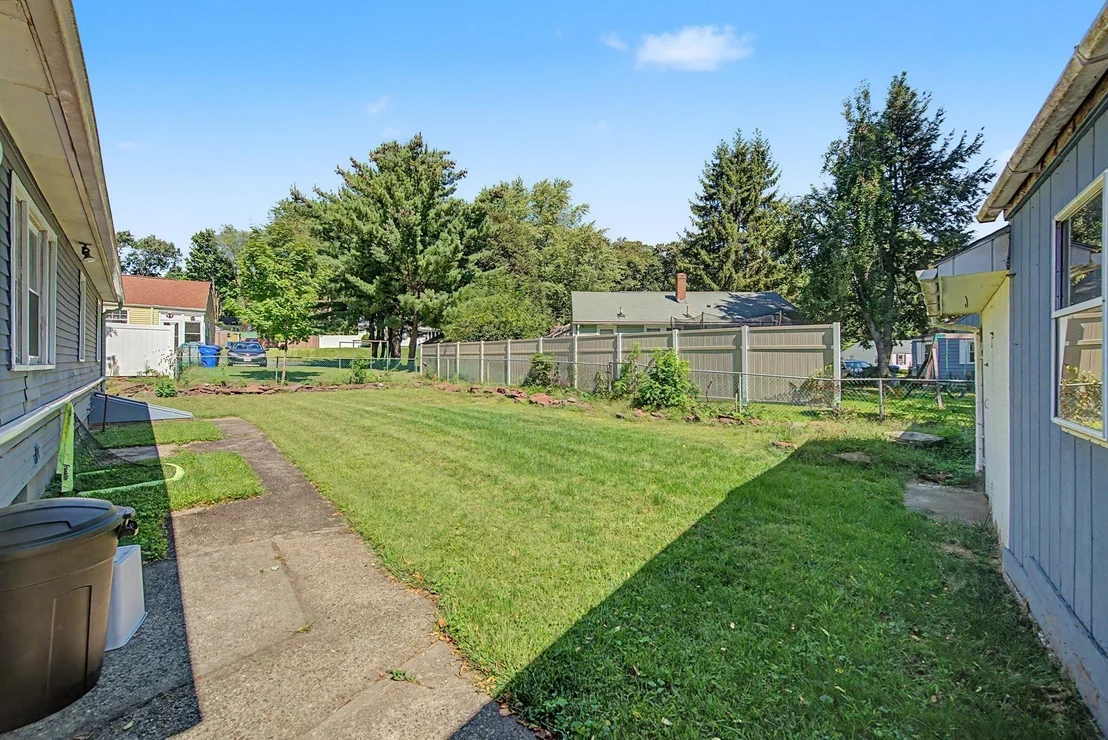 Photo of 369 Breckwood Blvd