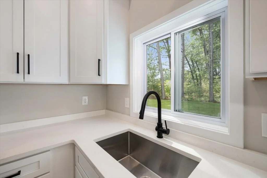 Photo of 115 Edgewood St