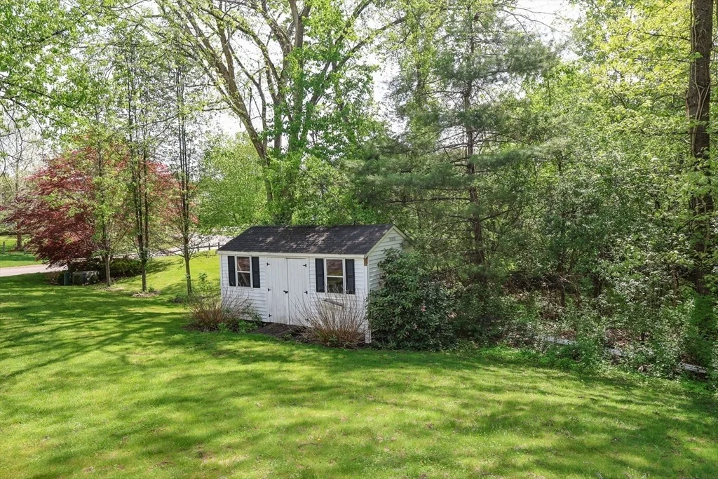 Photo of 13 Deerfield Dr