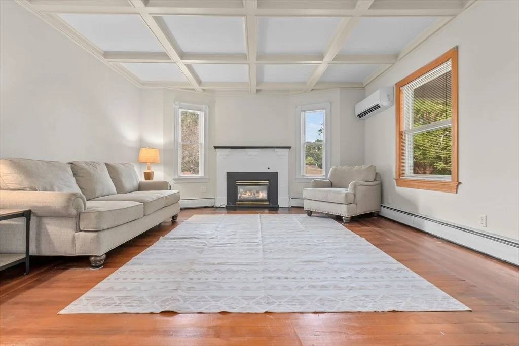 Photo of 326 William St