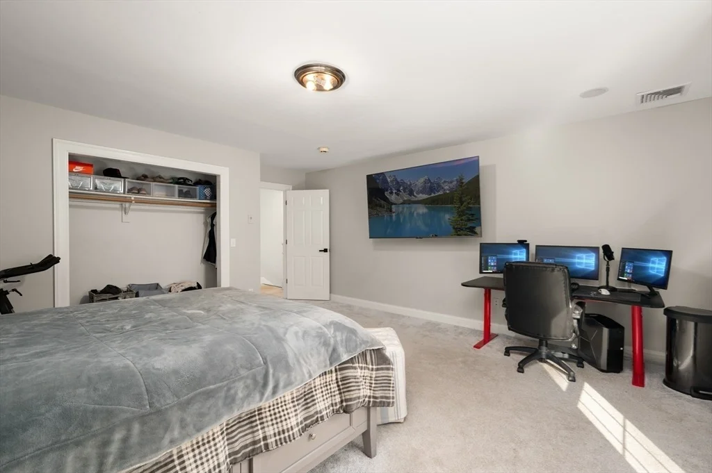 Photo of 27 Turtleback Rd