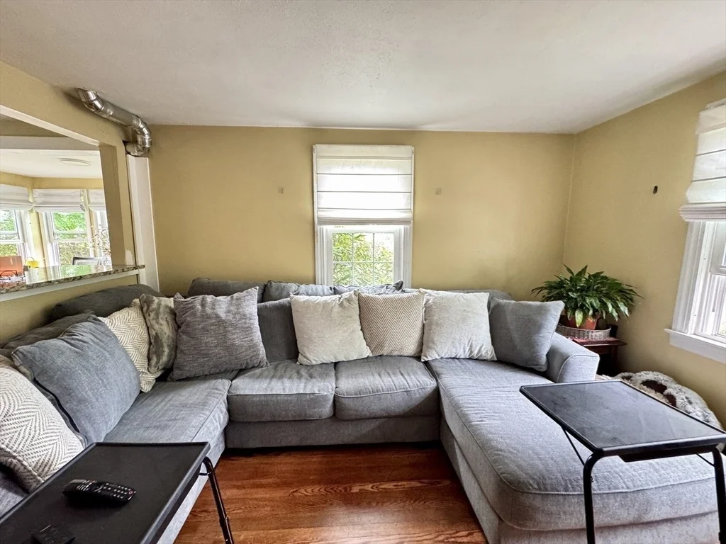 Photo of 169 Beauchamp Ter