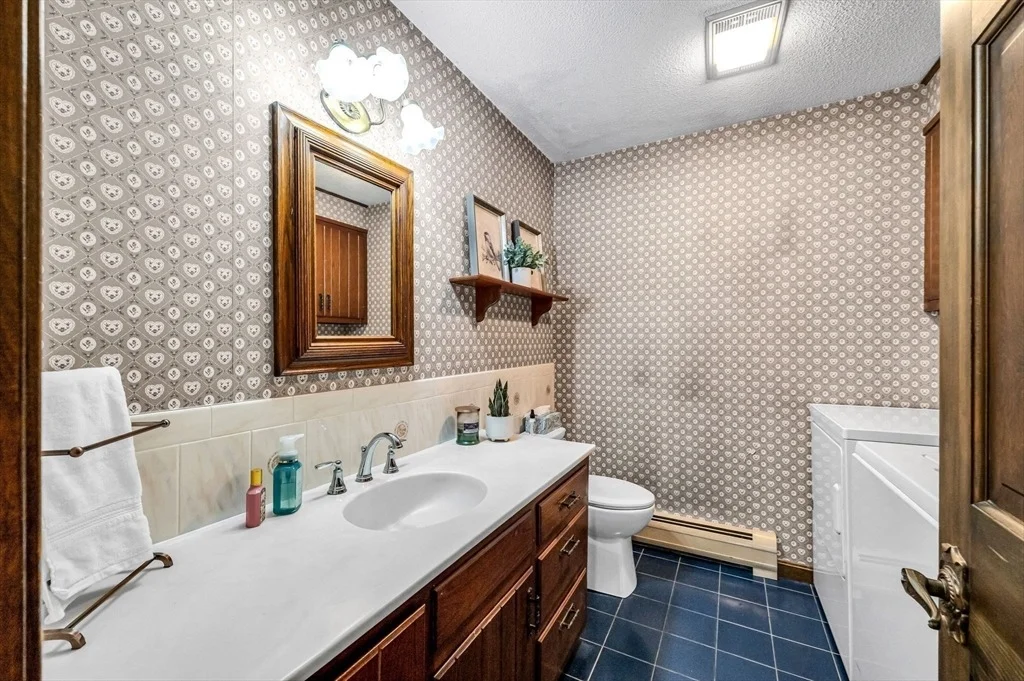 Photo of 98 Blossom Rd