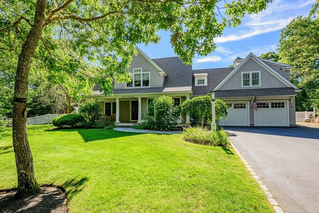 Photo of 239 Oxford Drive
