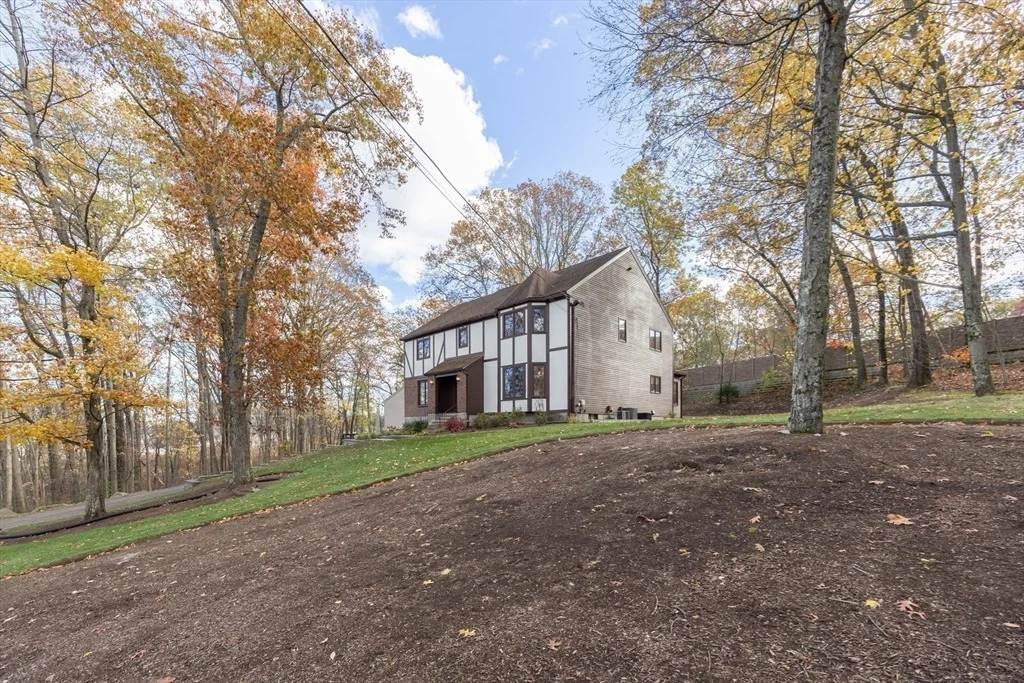Photo of 16 Oak Tree Drive