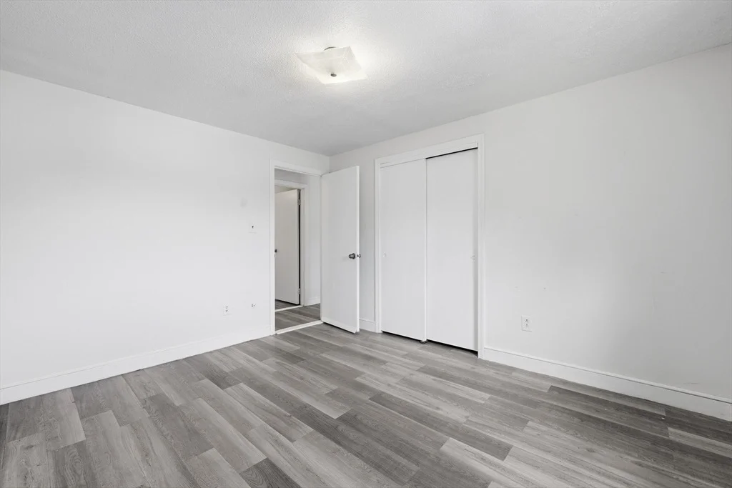 Photo of 95 Lillian Ter