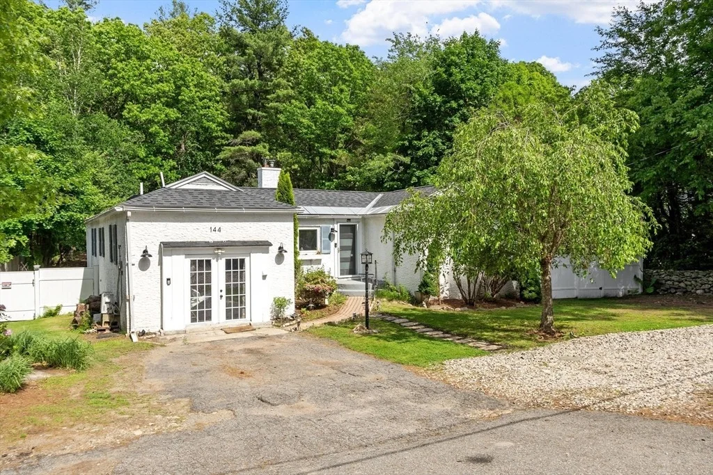 Photo of 144 Bailey Rd.
