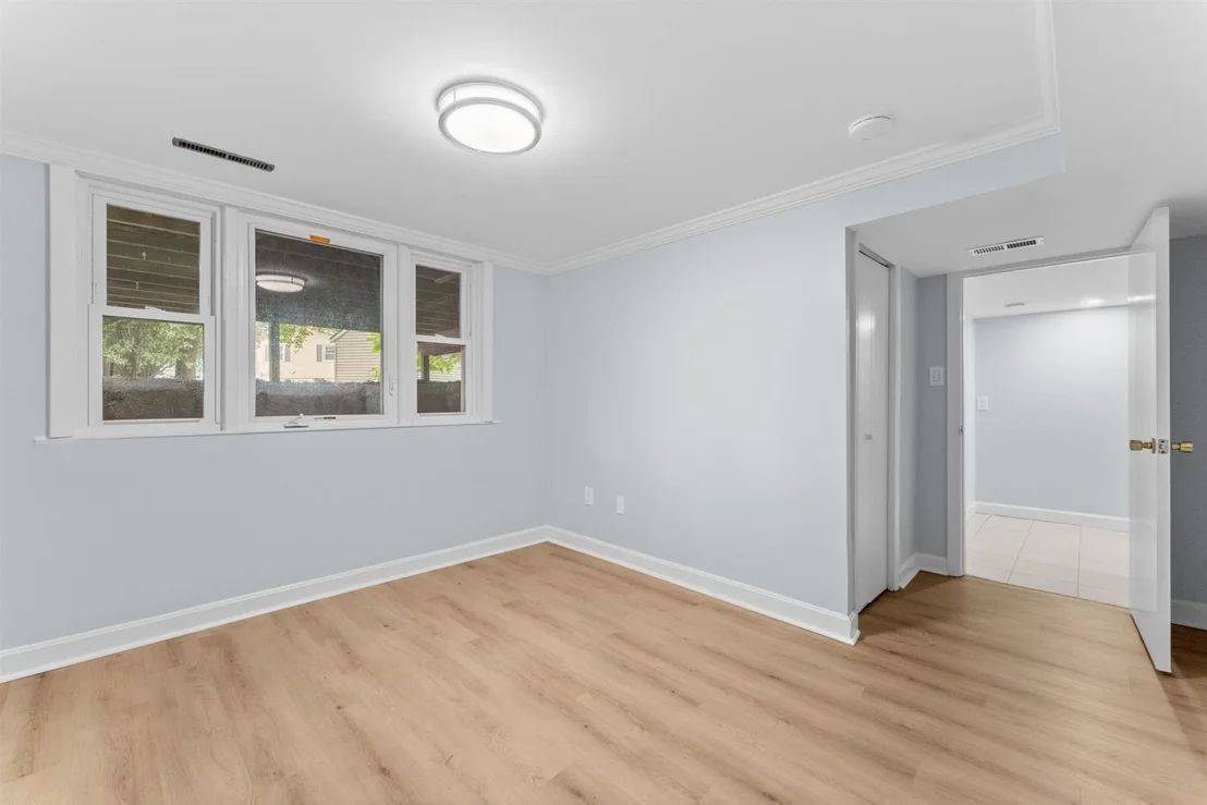 Photo of 100 Middle St