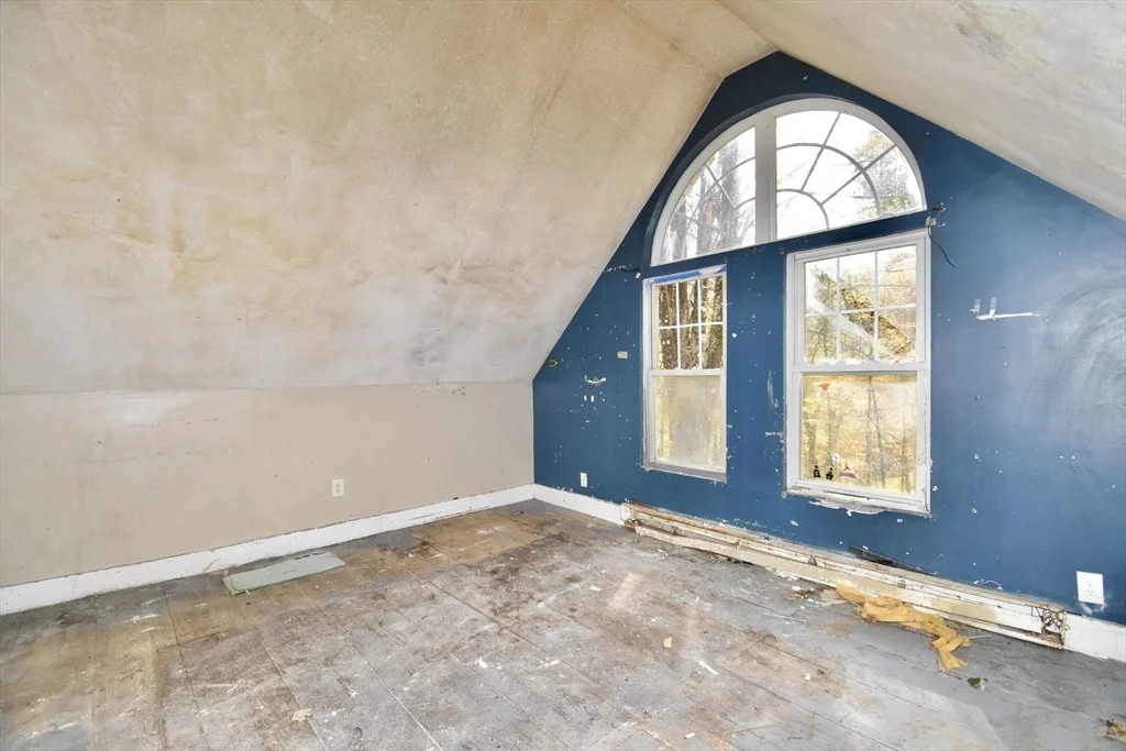 Photo of 319 Main St