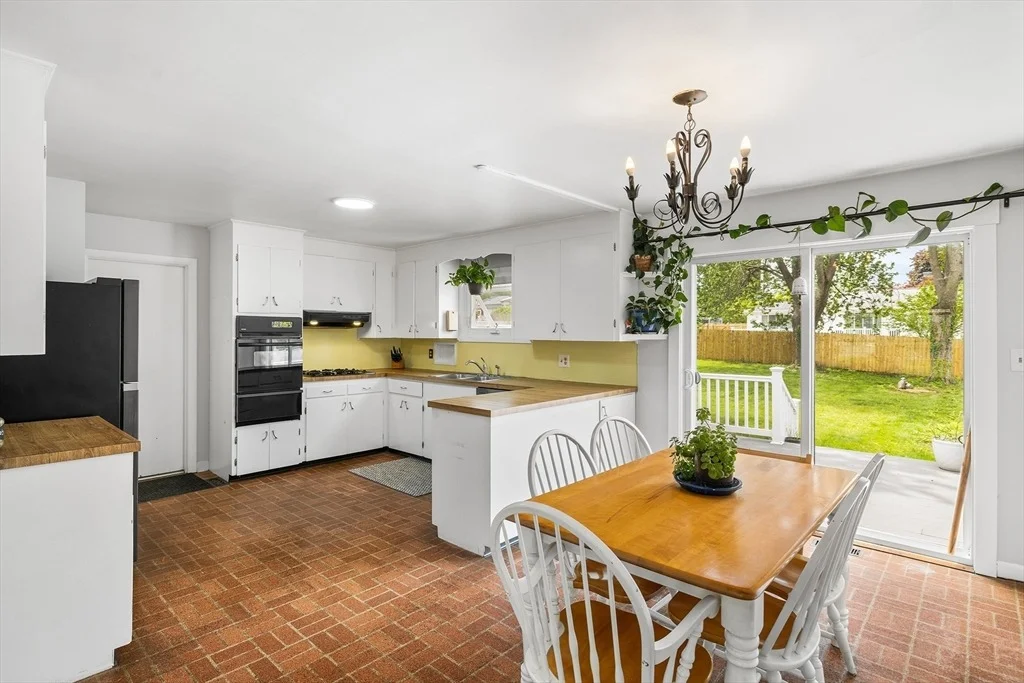 Photo of 9 Cloverleaf Rd