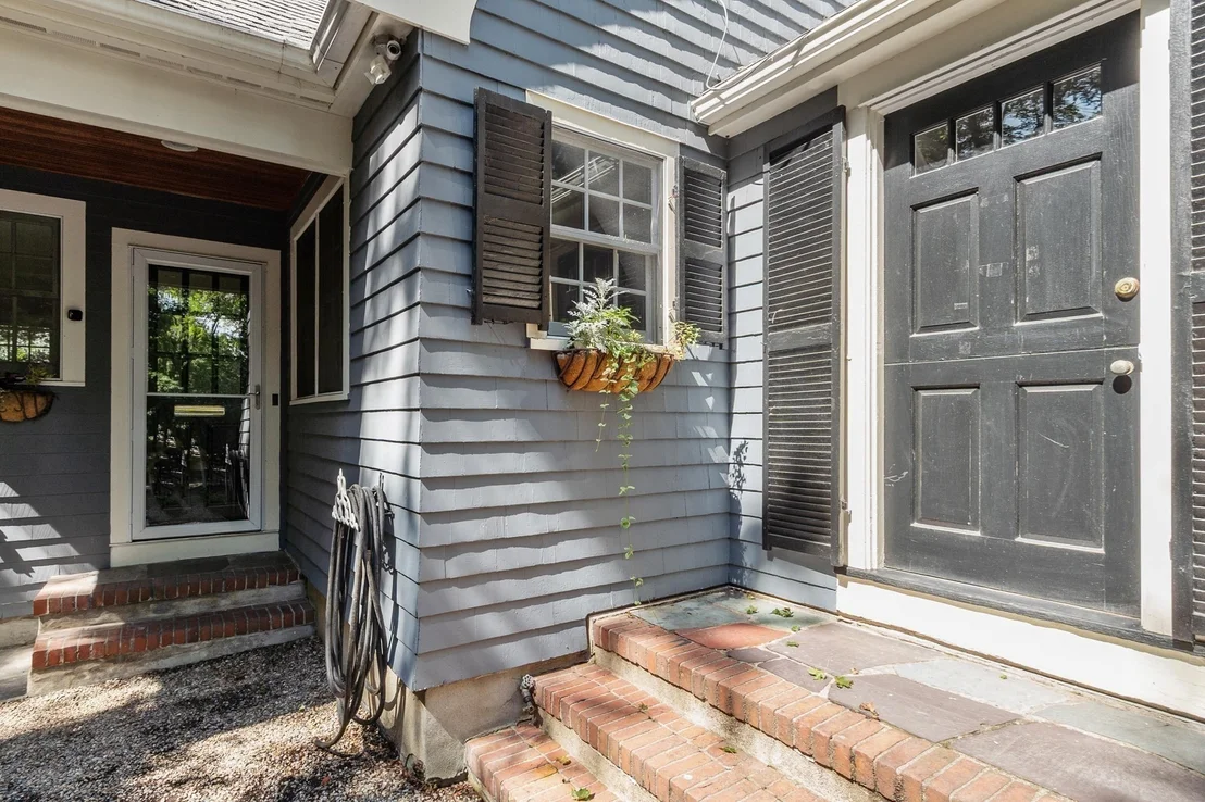 Photo of 5 Tavern Ln