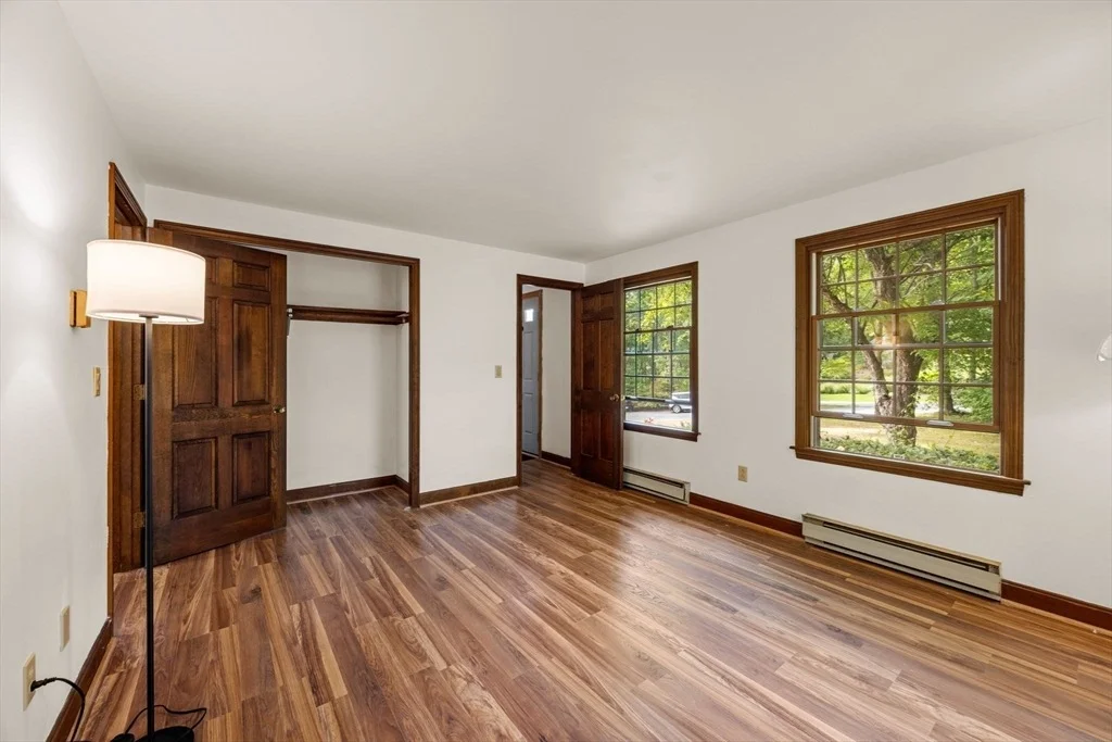 Photo of 7 Horseshoe Cir