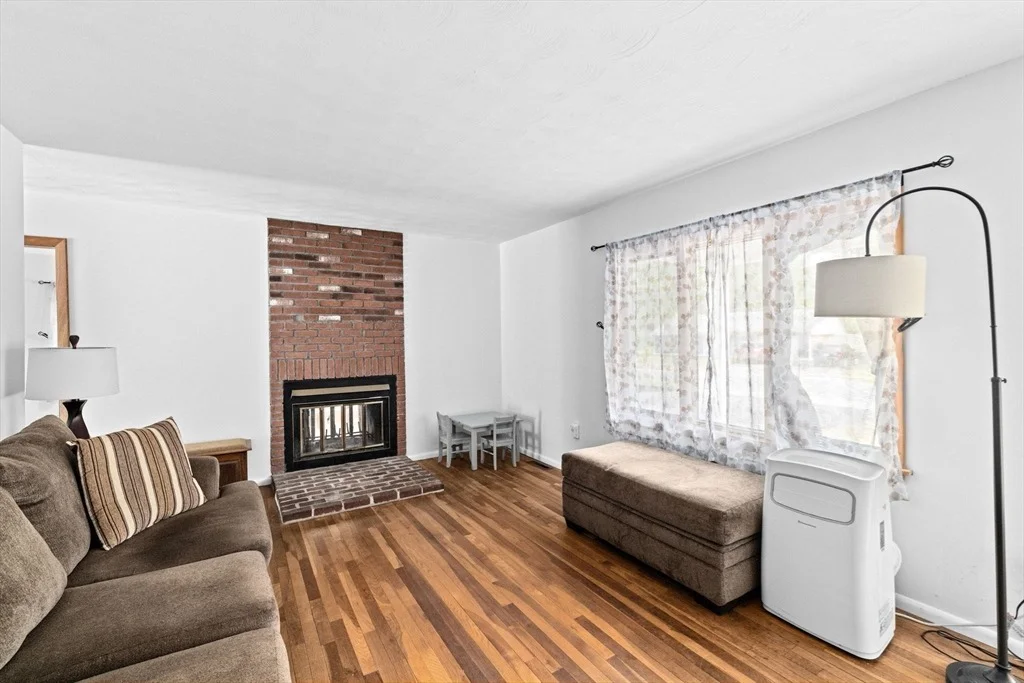 Photo of 244 Flaggler Dr