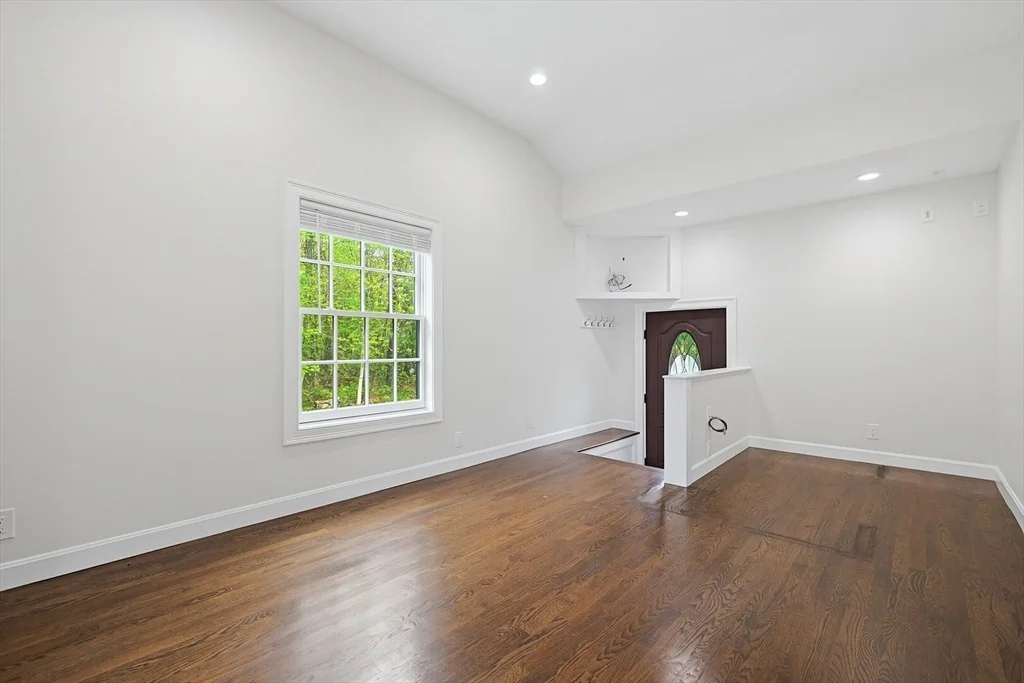 Photo of 20 Mulhall Dr