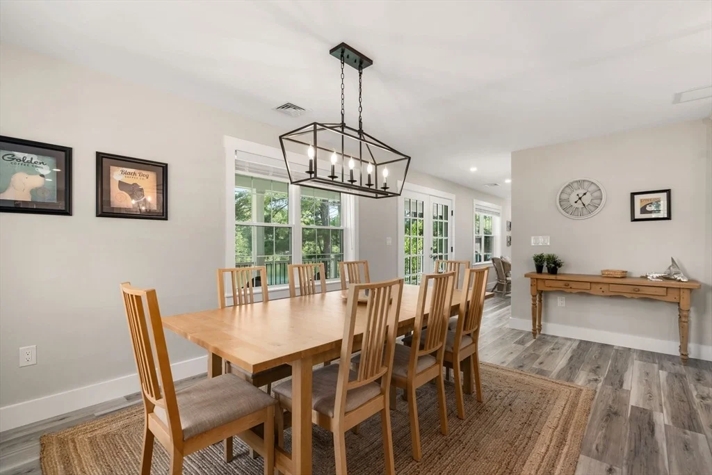 Photo of 44 Pine Point Rd