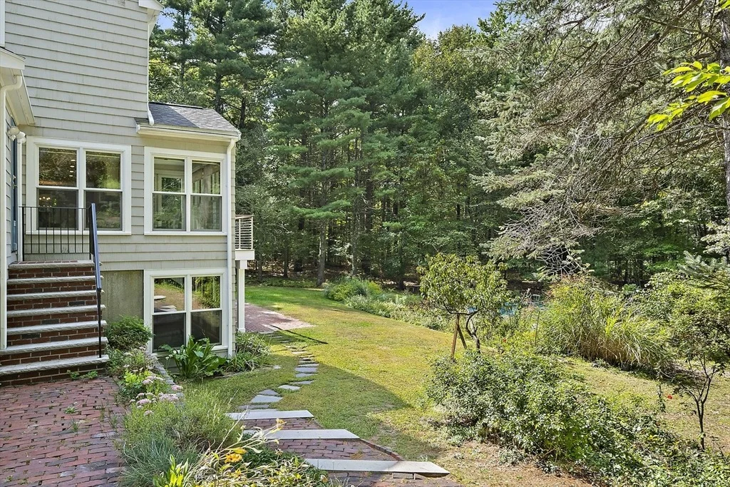 Photo of 10 Green Ln