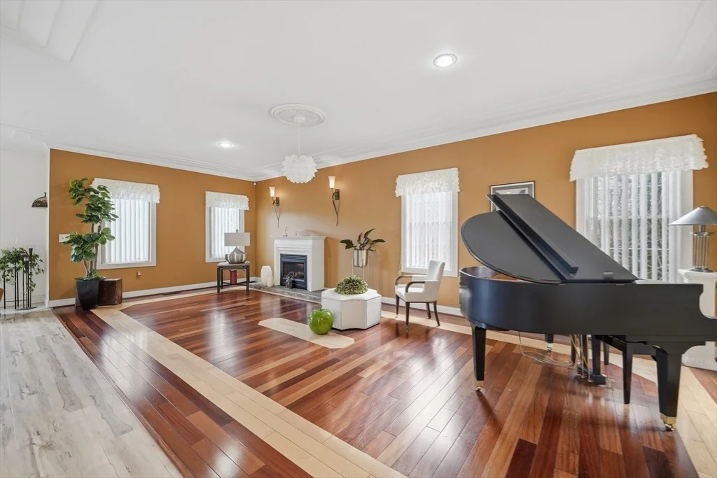 Photo of 239 Fuller Road