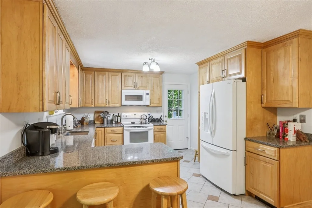 Photo of 196 Hudson Rd