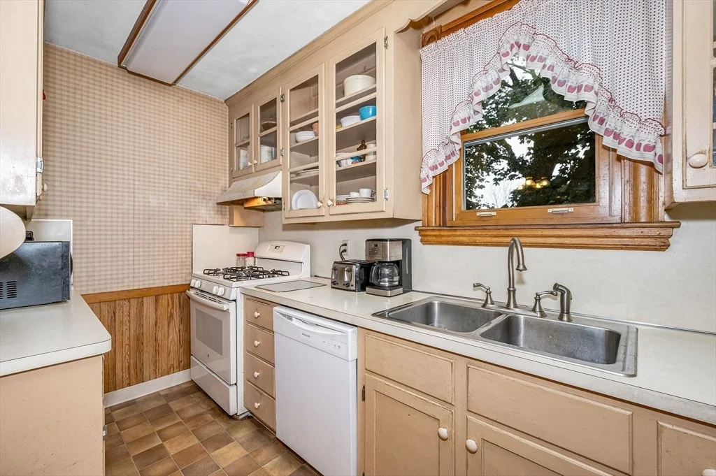 Photo of 82 Lincoln Ave