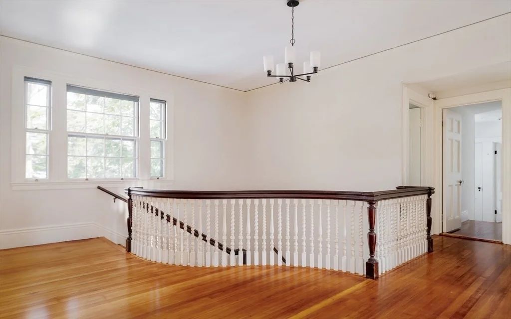 Photo of 42 Lawrence Rd