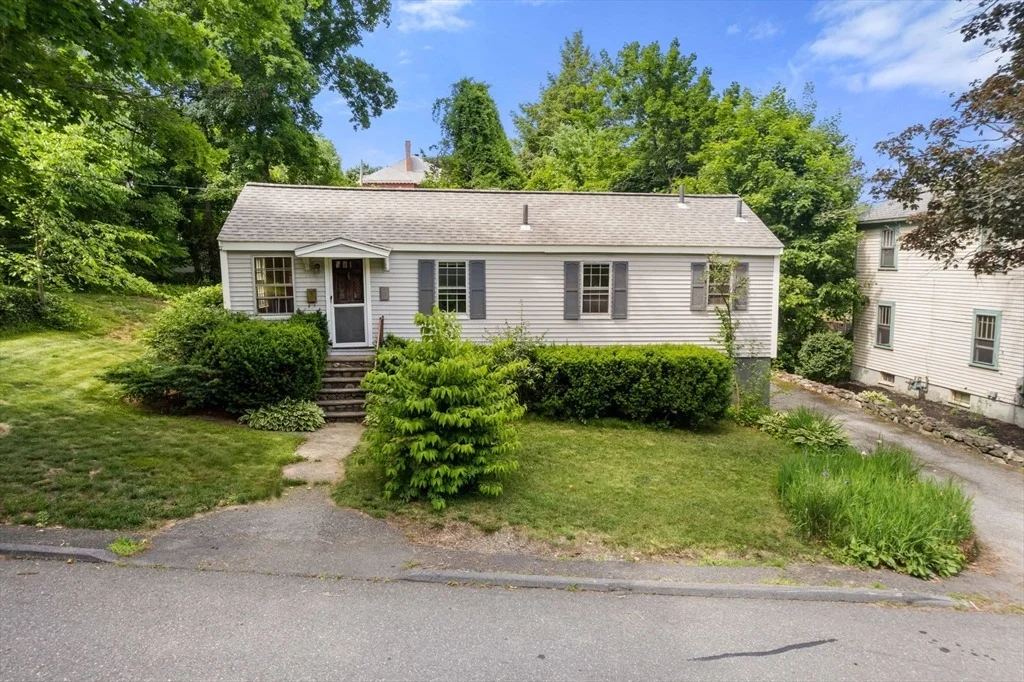 Photo of 40 Fairfield St