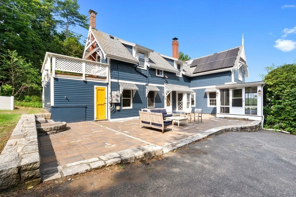 Photo of 6 Pew Ave