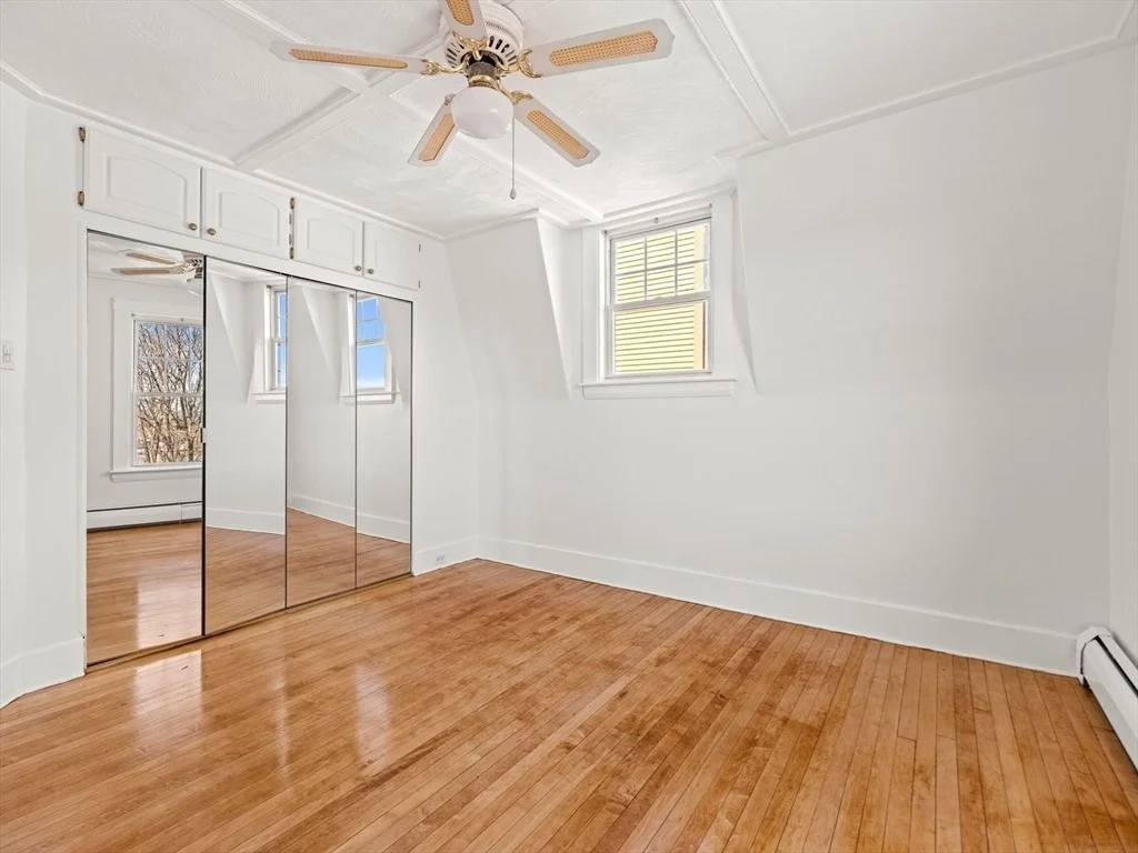 Photo of 72 Cook St