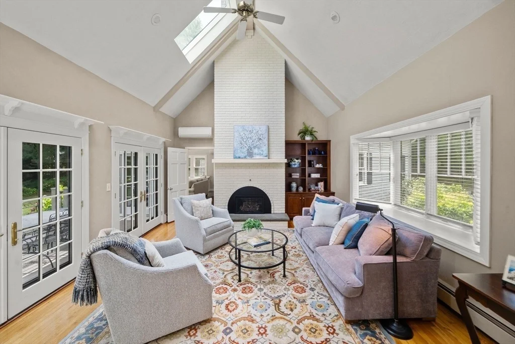 Photo of 25 Clearwater Dr