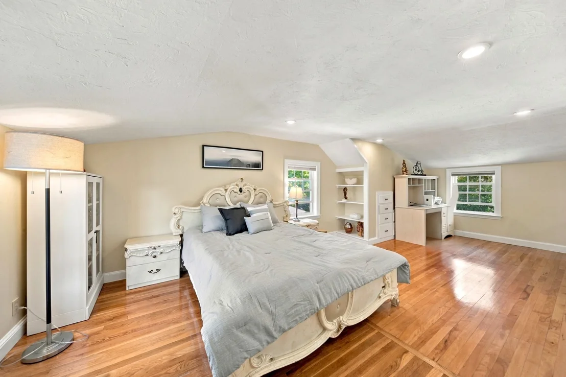 Photo of 147 Elmlawn Rd