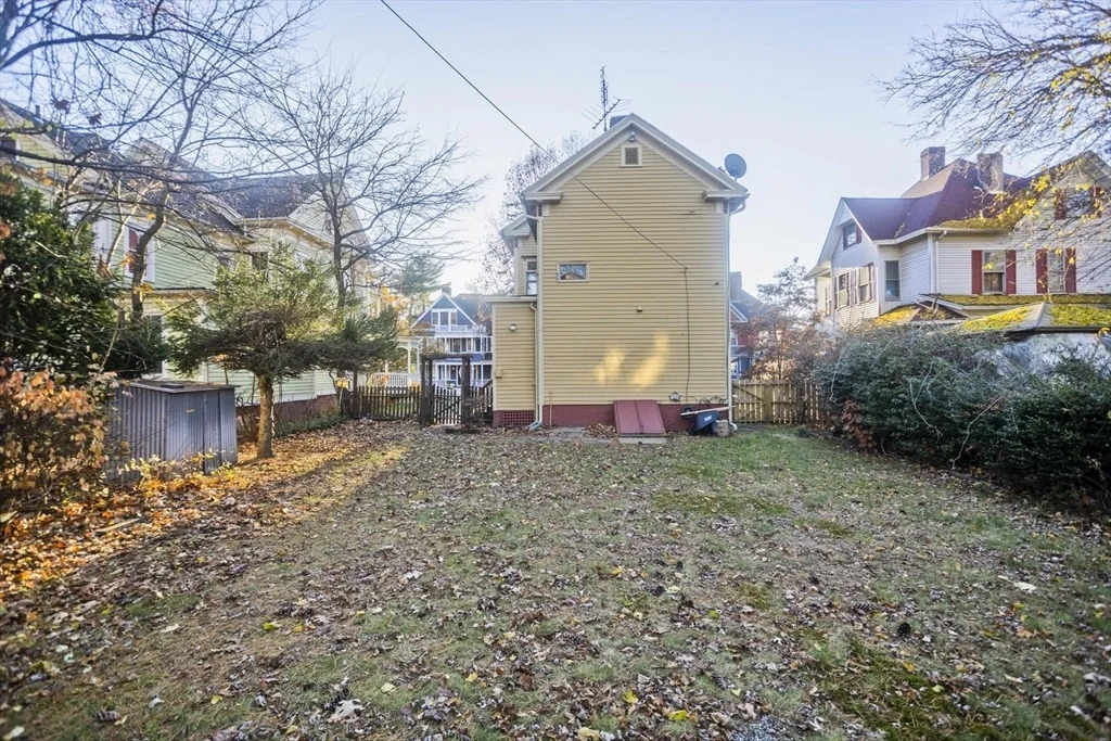 Photo of 115 Thompson St