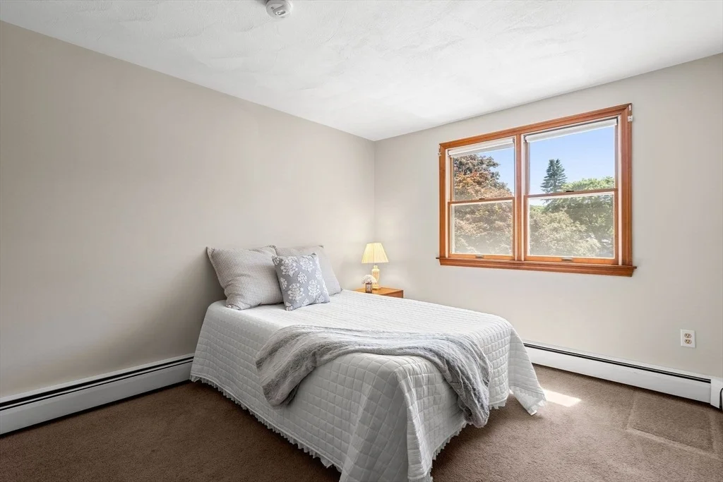 Photo of 26 Lawrence Ln