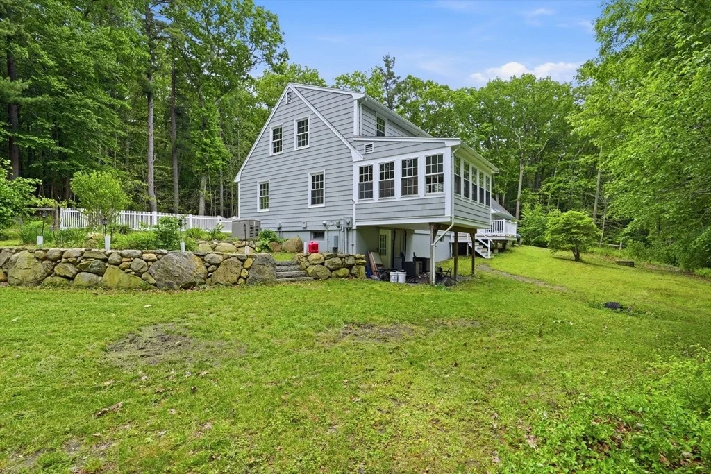 Photo of 147 Forest St