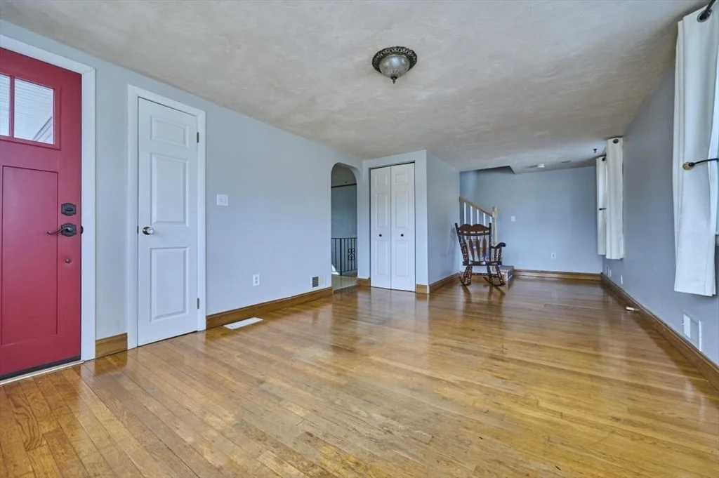 Photo of 12 Shore Rd