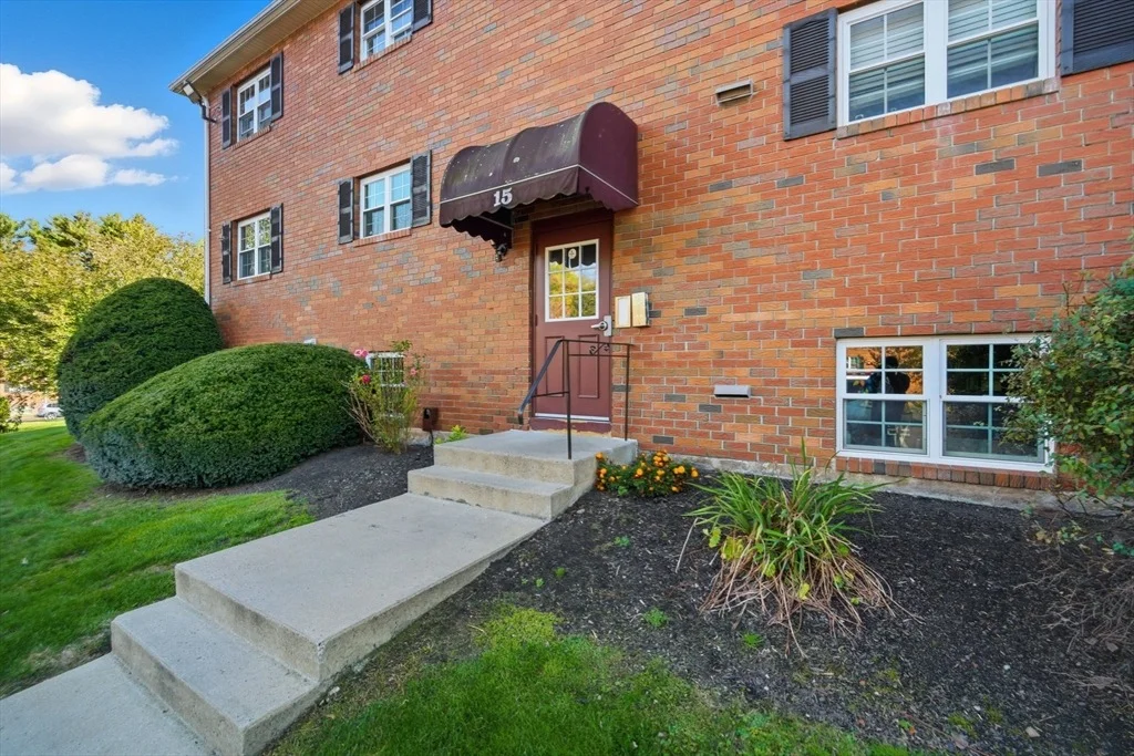 Photo of Unit D at 15 Maple Crest Cir