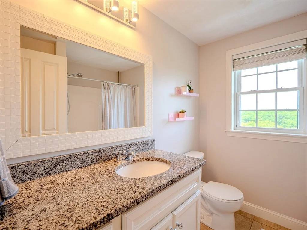 Photo of 20 Gedney Dr