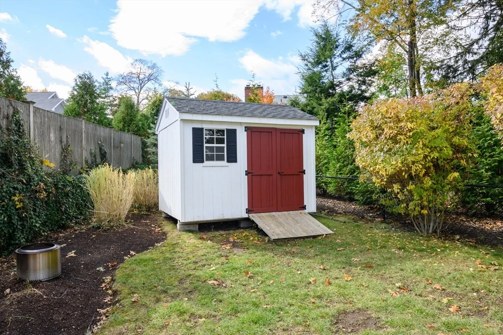 Photo of 19 Lantern Ln