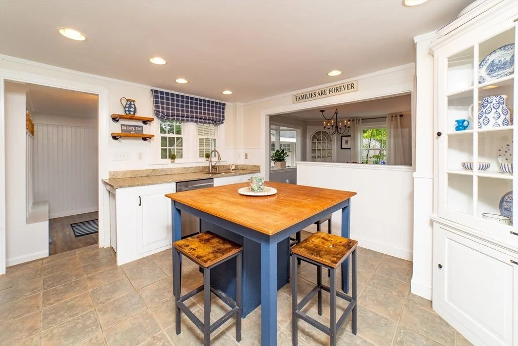 Photo of 30 Veery Rd
