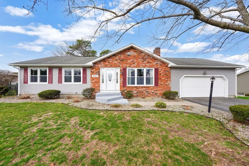 Photo of 135 Nutmeg Cir
