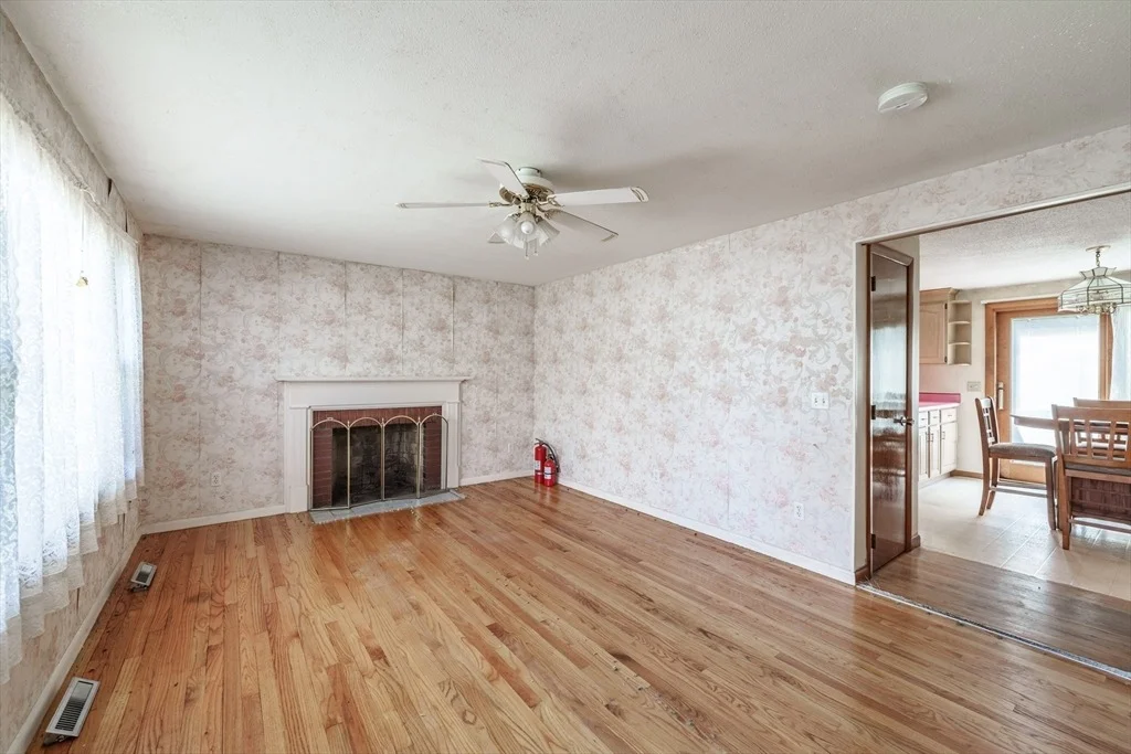 Photo of 183 Brookside Cir