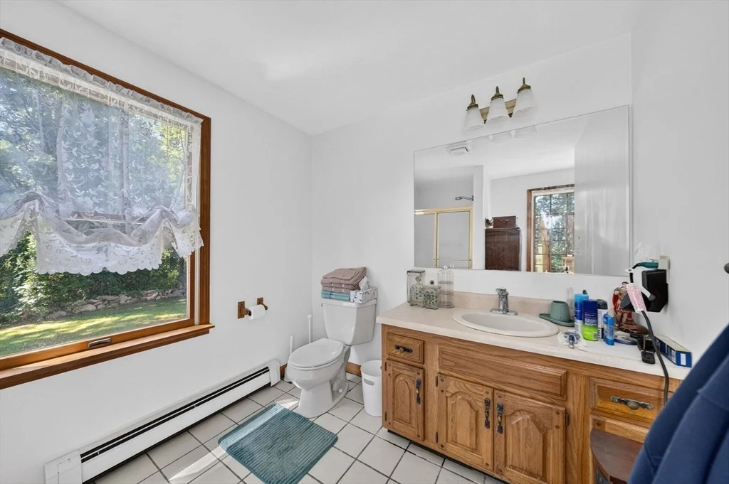 Photo of 48 Ichabod Ln