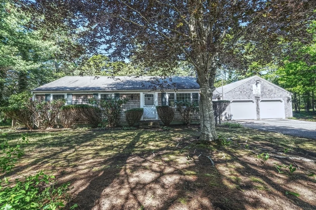 Photo of 175 Knotty Pine Ln