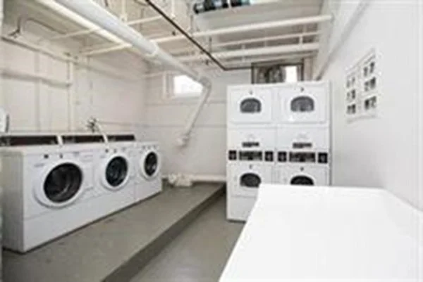 Photo of Unit 5 at 116 Riverway