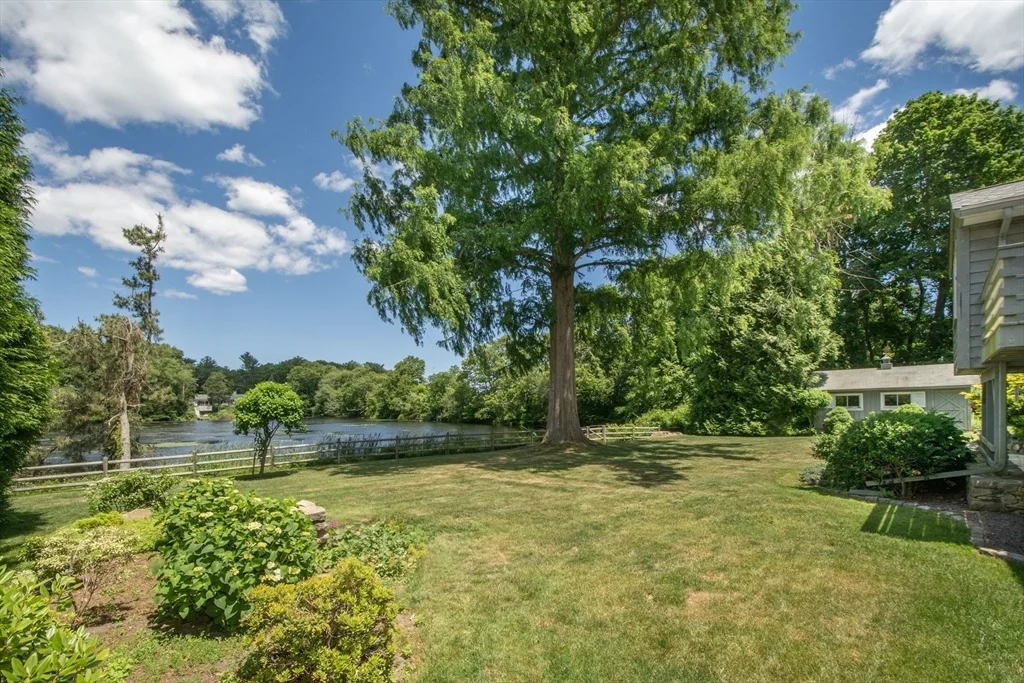 Photo of 6 Damons Point Drive