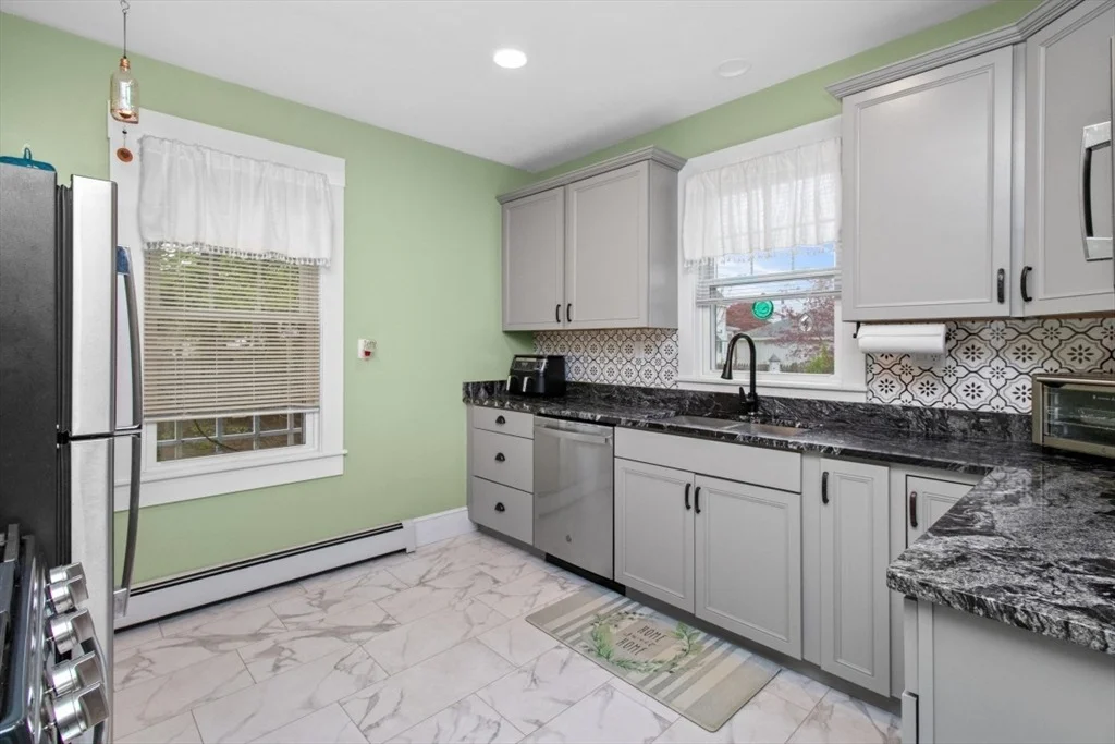 Photo of 210 Robert St