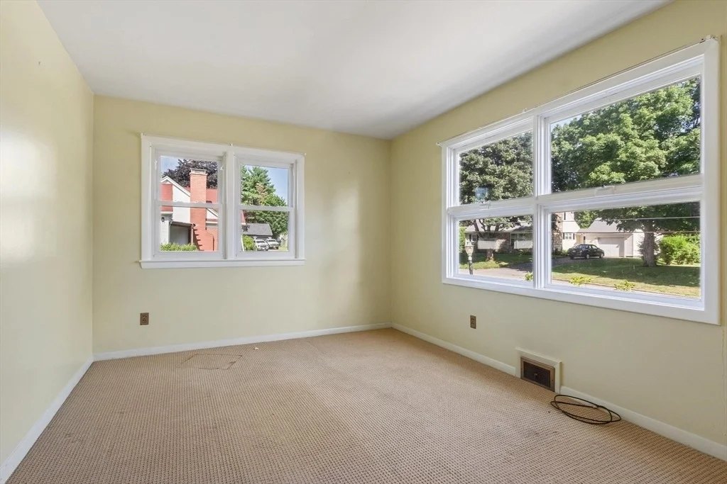 Photo of 5 Sasur St