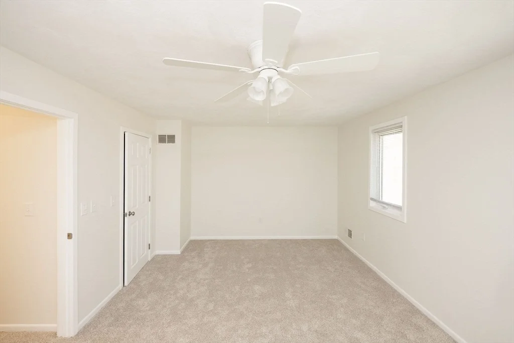 Photo of Unit 1201 at 31 Blithewood Ave