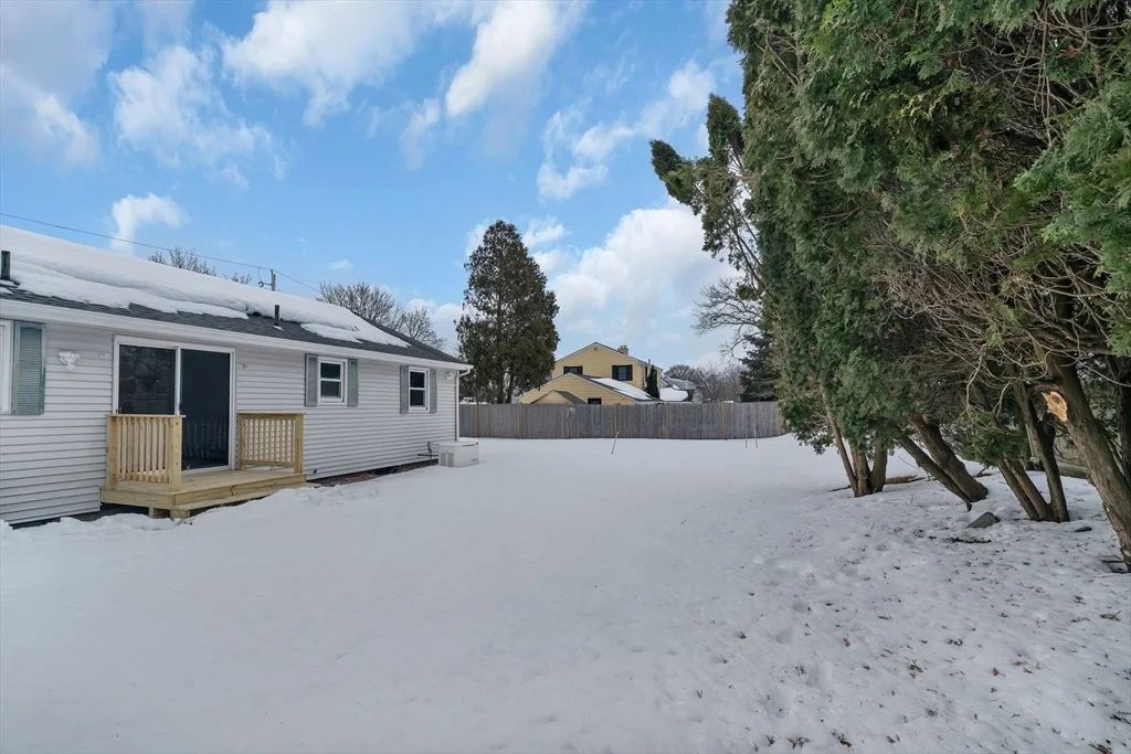 Photo of 11 Hawthorne Dr