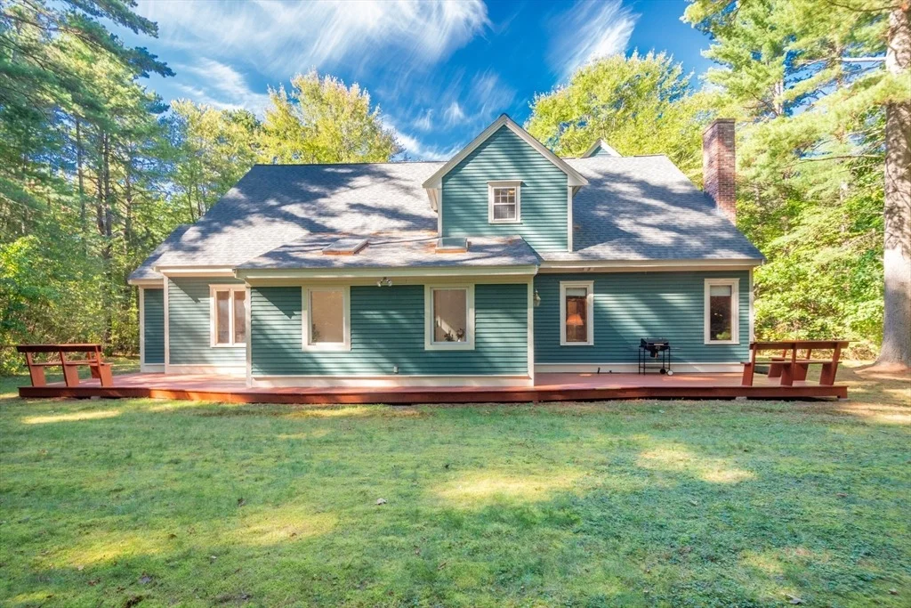 Photo of 15 Squannacook Dr