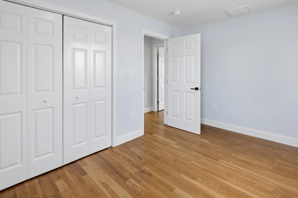 Photo of 489 Spring