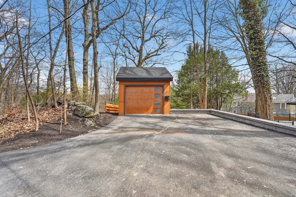 Photo of 6 Wachusett Dr